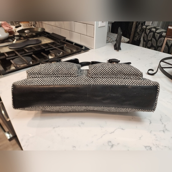 BANANA REPUBLIC Vintage 2005 Black White Herringbone Tweed Purse EUC - Picture 5 of 16